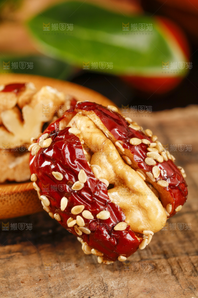 盘子里的抱抱果