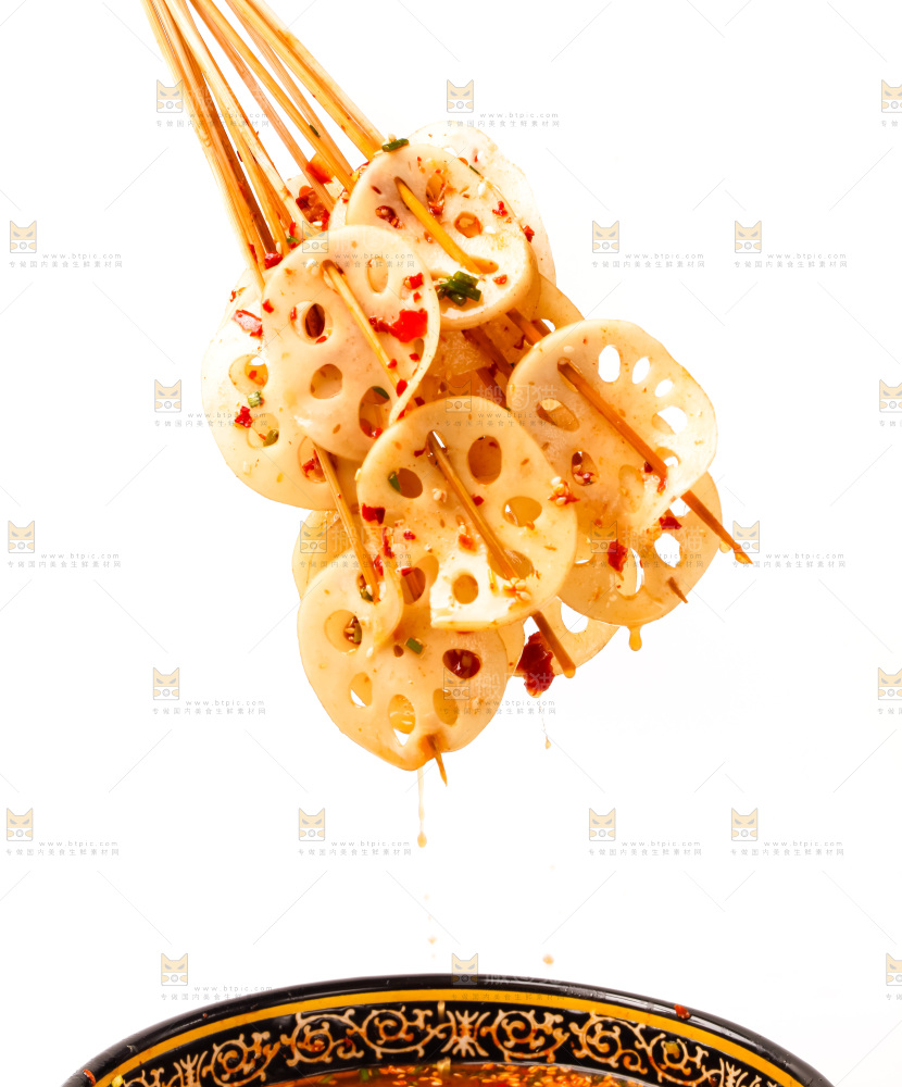 白底上的钵钵鸡食材