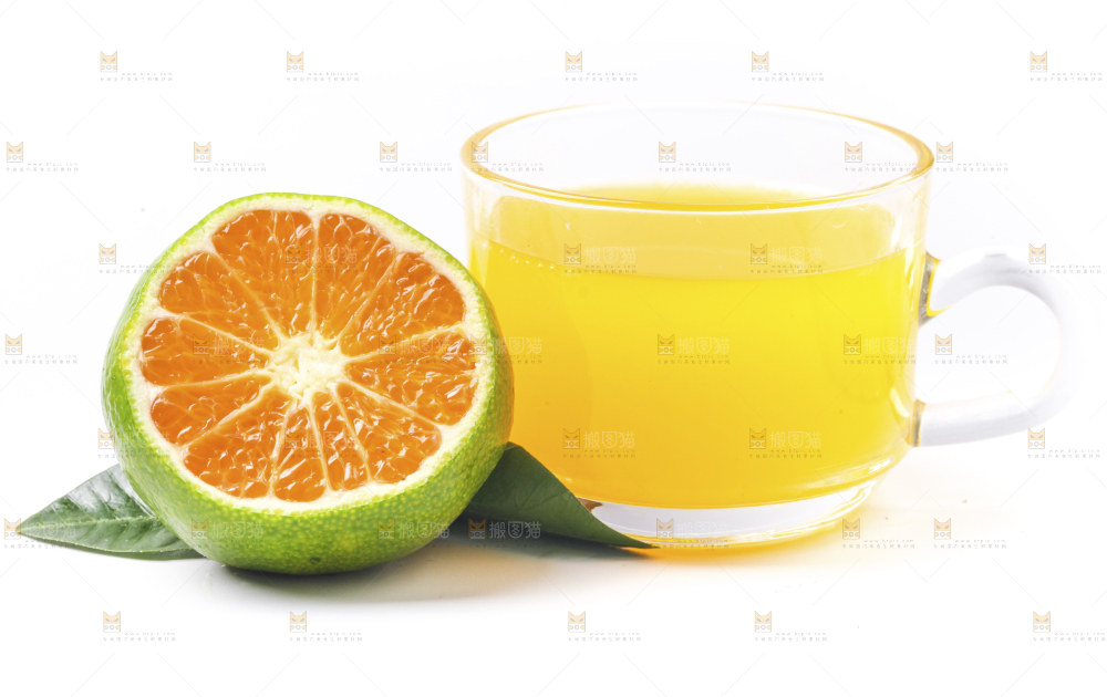 白底上的青皮蜜橘