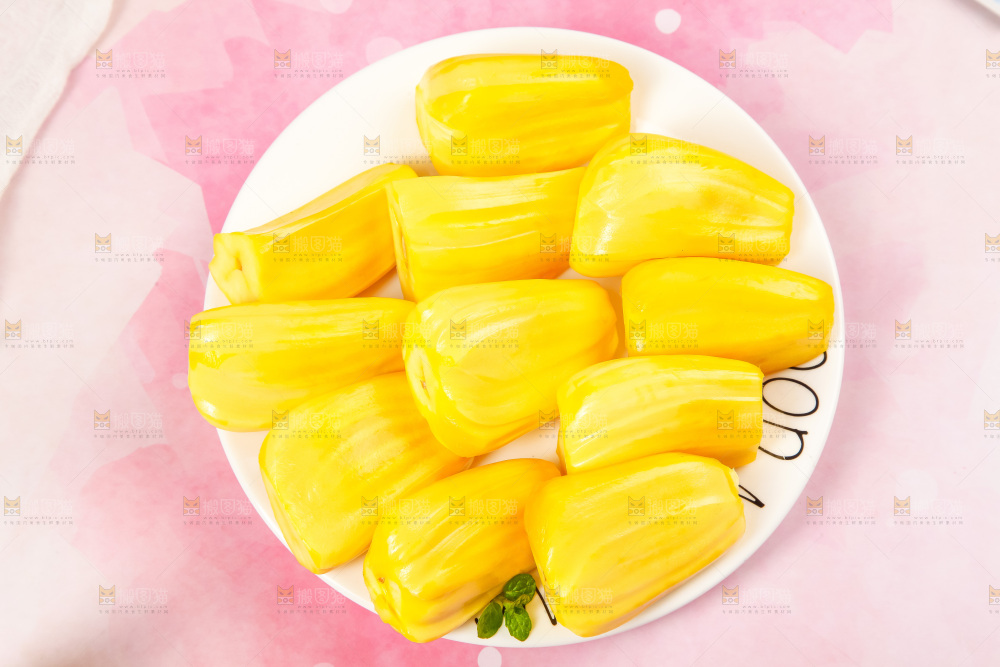 盘子里的泰国黄心菠萝蜜