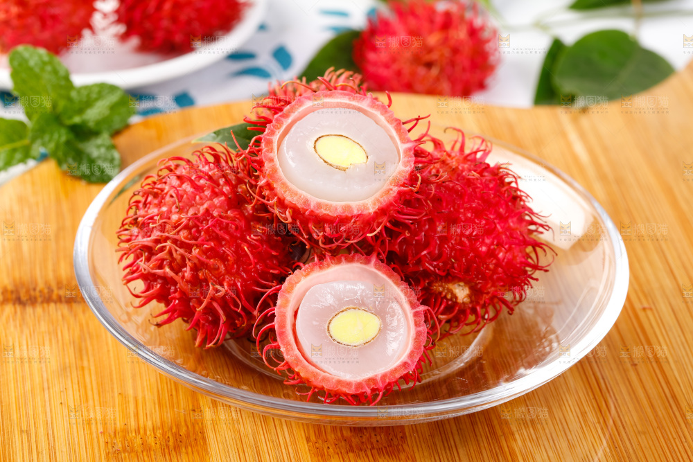 碗里装着海南红毛丹