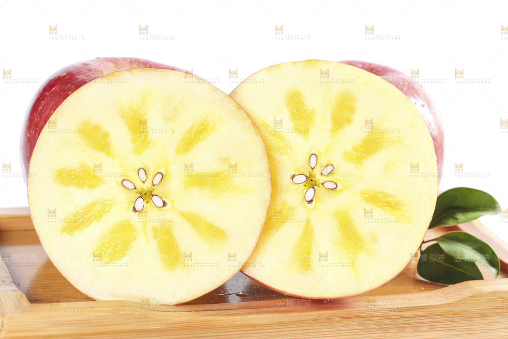 白底上放着大凉山丑苹果