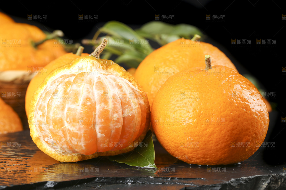 石板上的椪柑