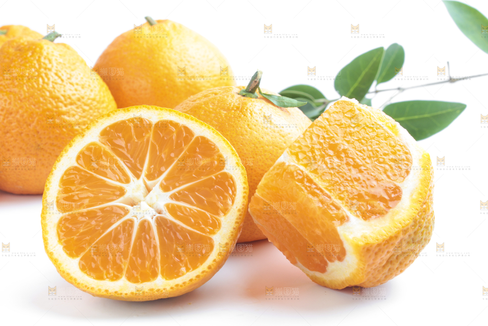 白底上放着四川椪柑