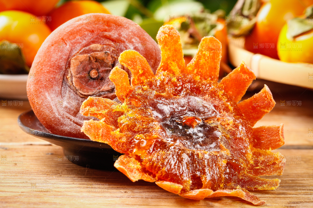 深底上放着干柿饼