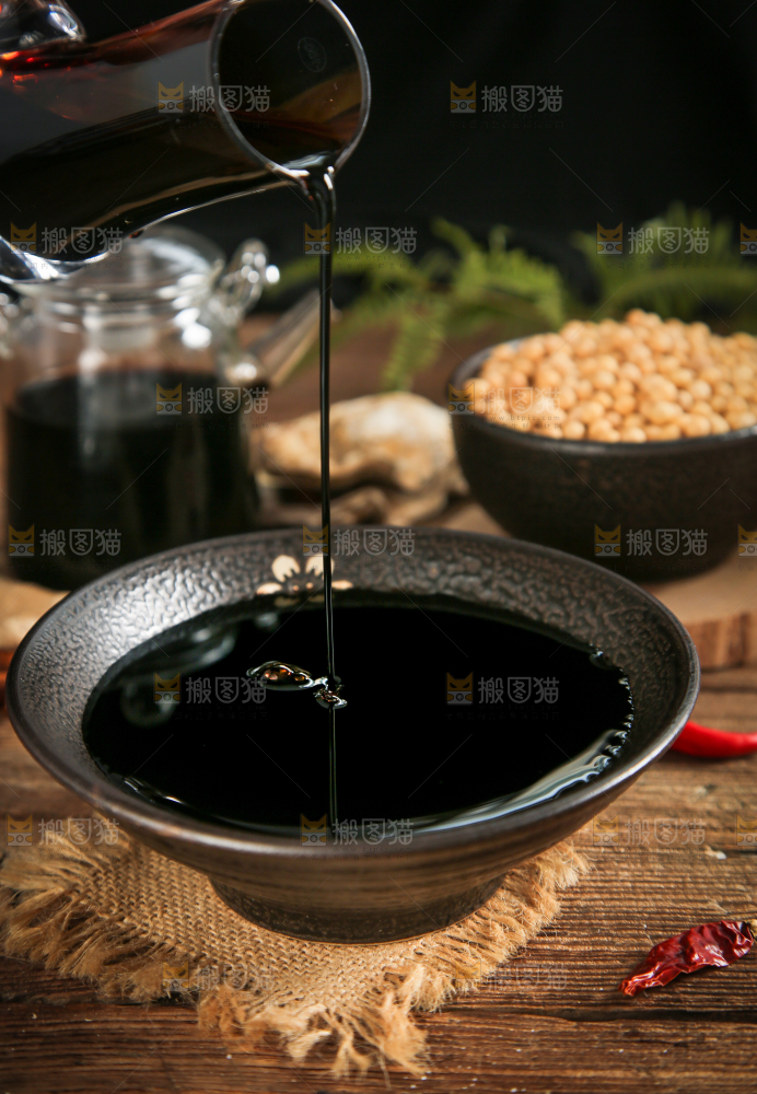 盘子里的蚝油