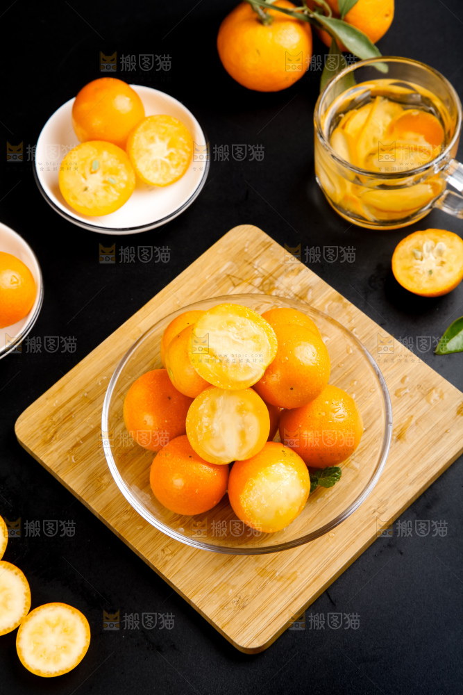 碗里装着金橘