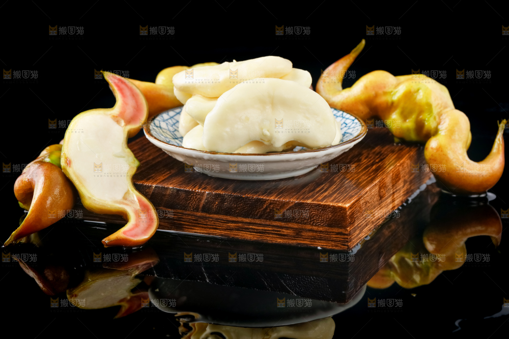 深底上的洪湖菱角