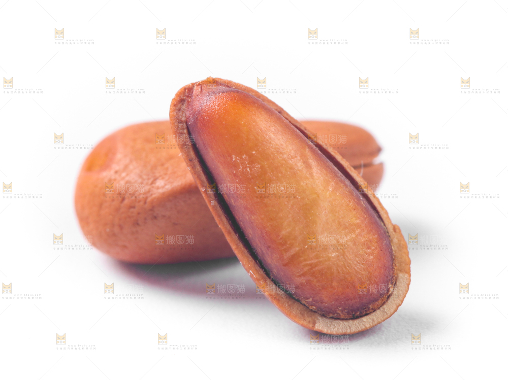 浅底上的手剥松子