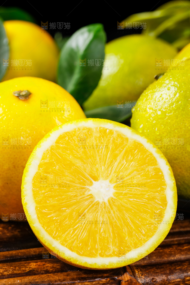 木底上放着云南实建褚橙