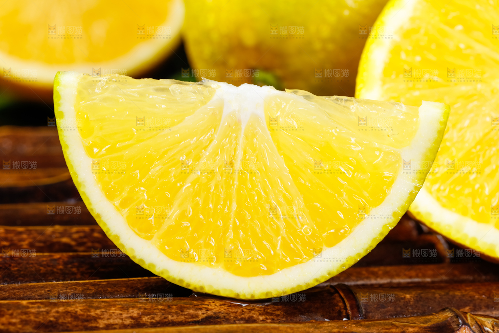 木底上放着云南实建褚橙