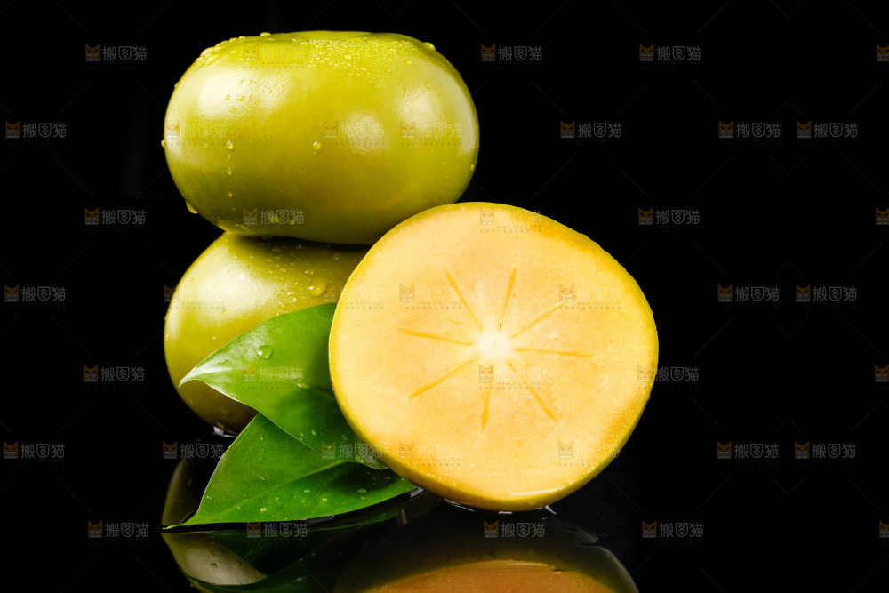 黑底上的柿子