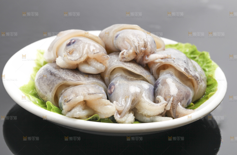 深底上的墨斗鱼