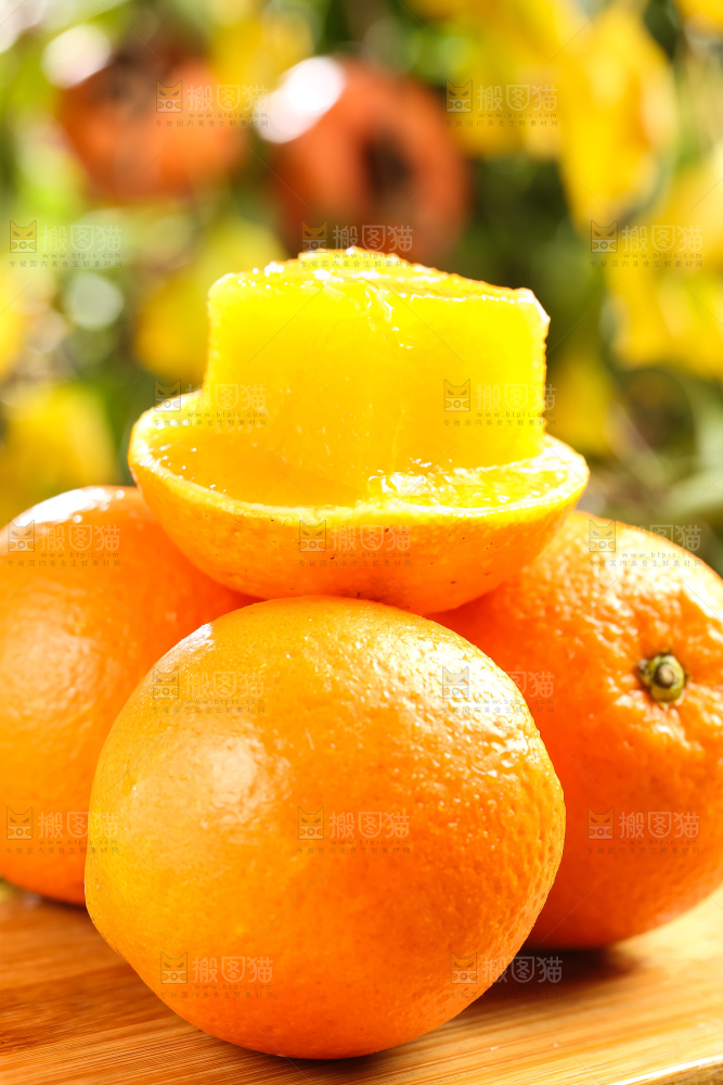 木板上的脐橙
