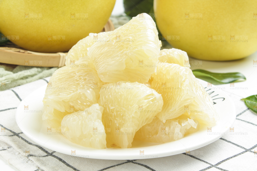 盘子里的福建白肉蜜柚