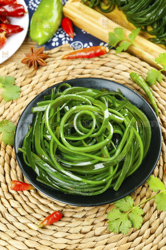 垫子上的海带丝