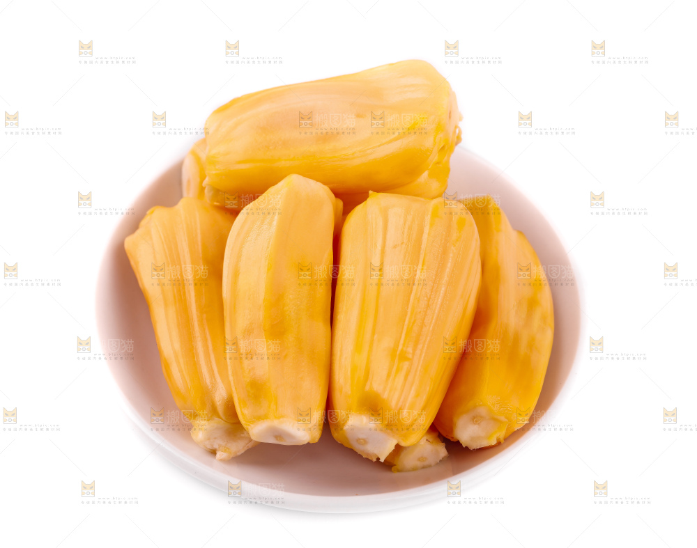 碟子里装着越南红心菠萝蜜