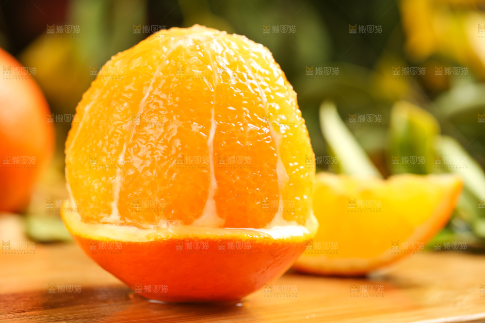 木板上的脐橙