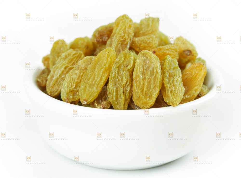 白底上的绿葡萄干