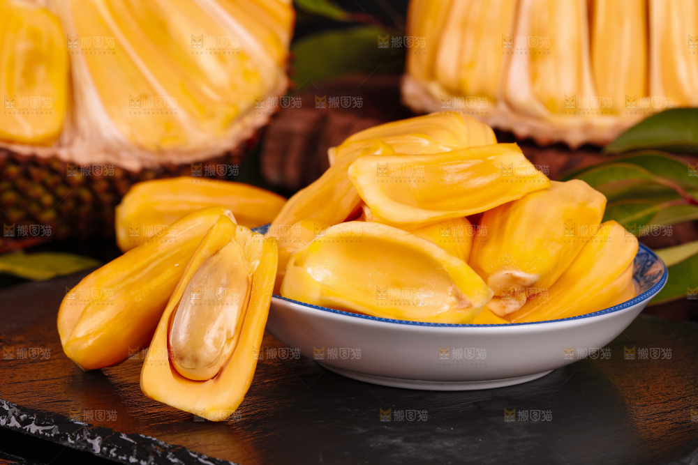 深底上的菠萝蜜