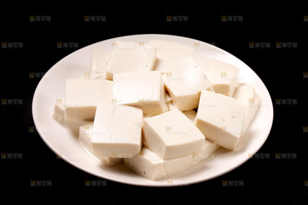 盘里的豆腐块