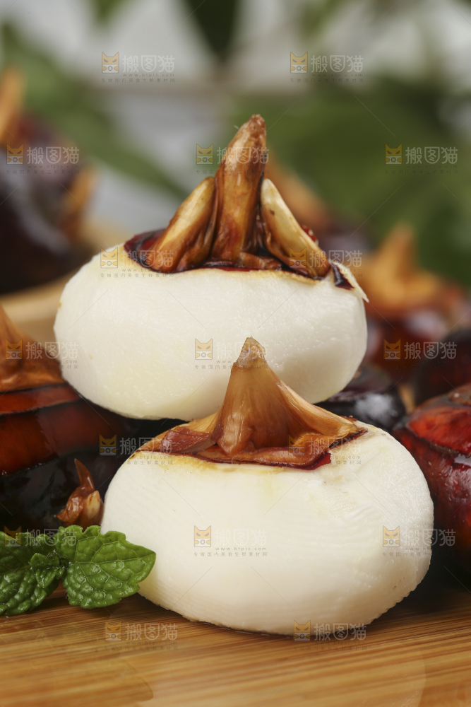 木板上放着广西马蹄