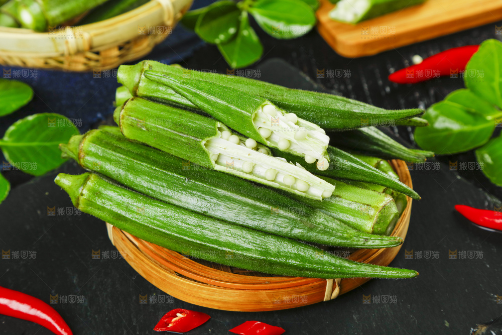 篮子里装着羊角豆