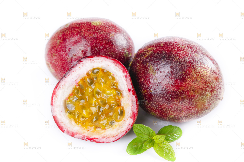 的底上放着西番莲