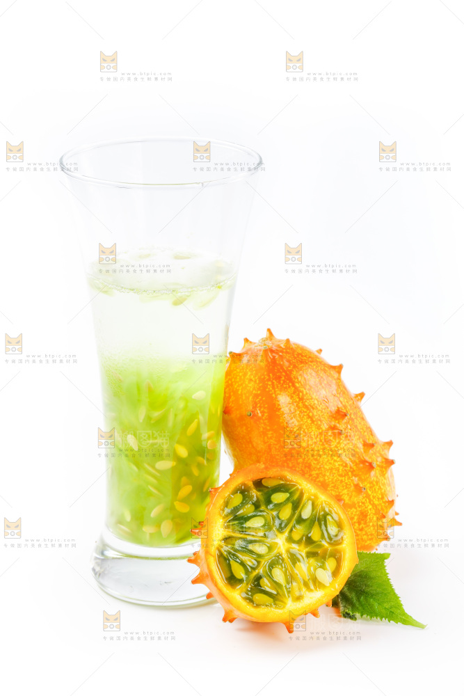 杯子里装着火参果果汁