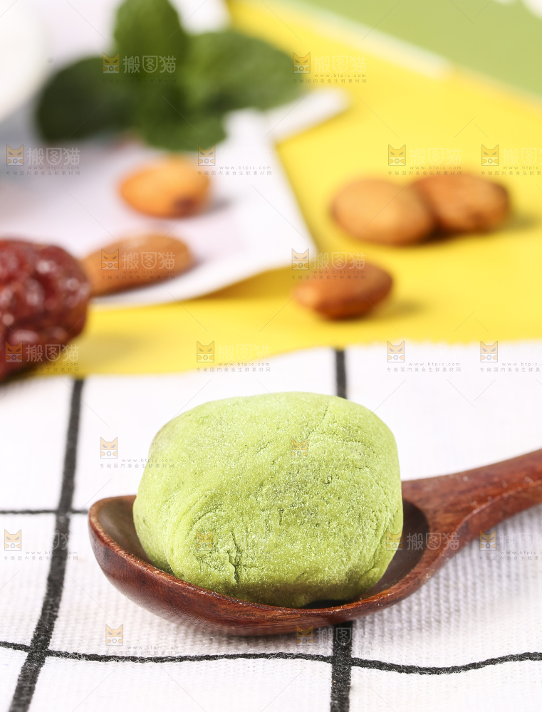 勺子里的抹茶味奶枣