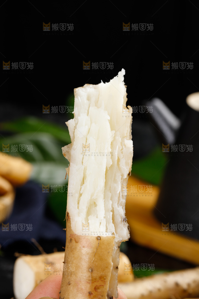 深底上摆放着铁棍山药