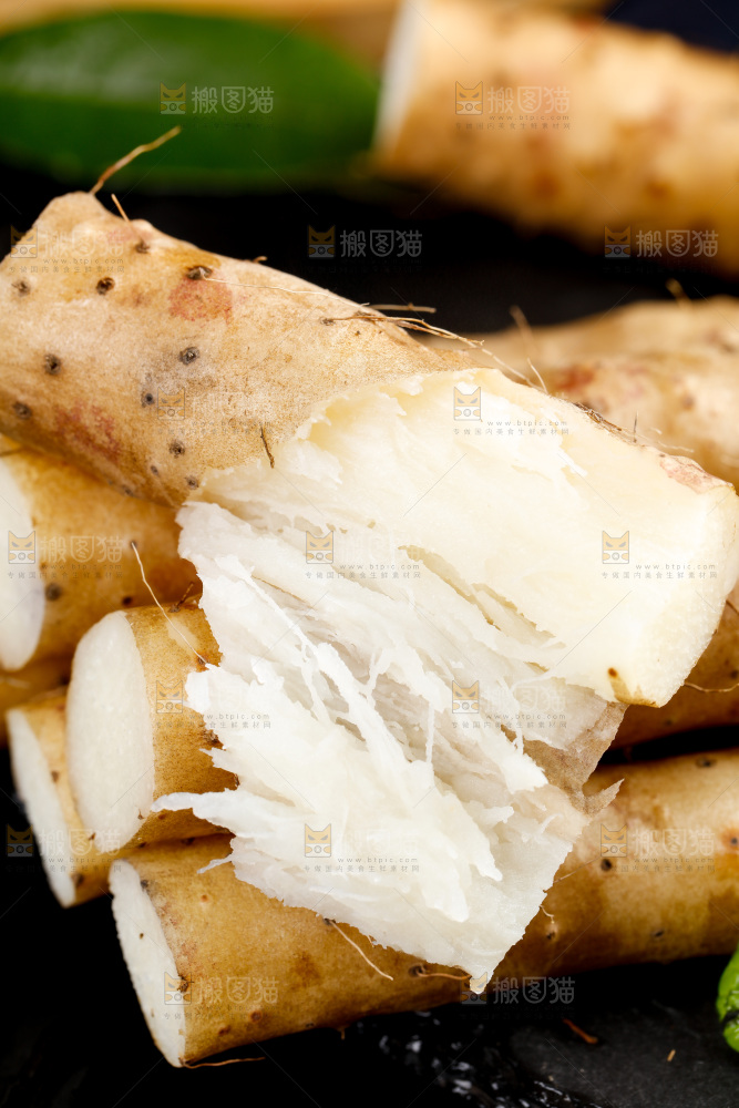深底上摆放着铁棍山药