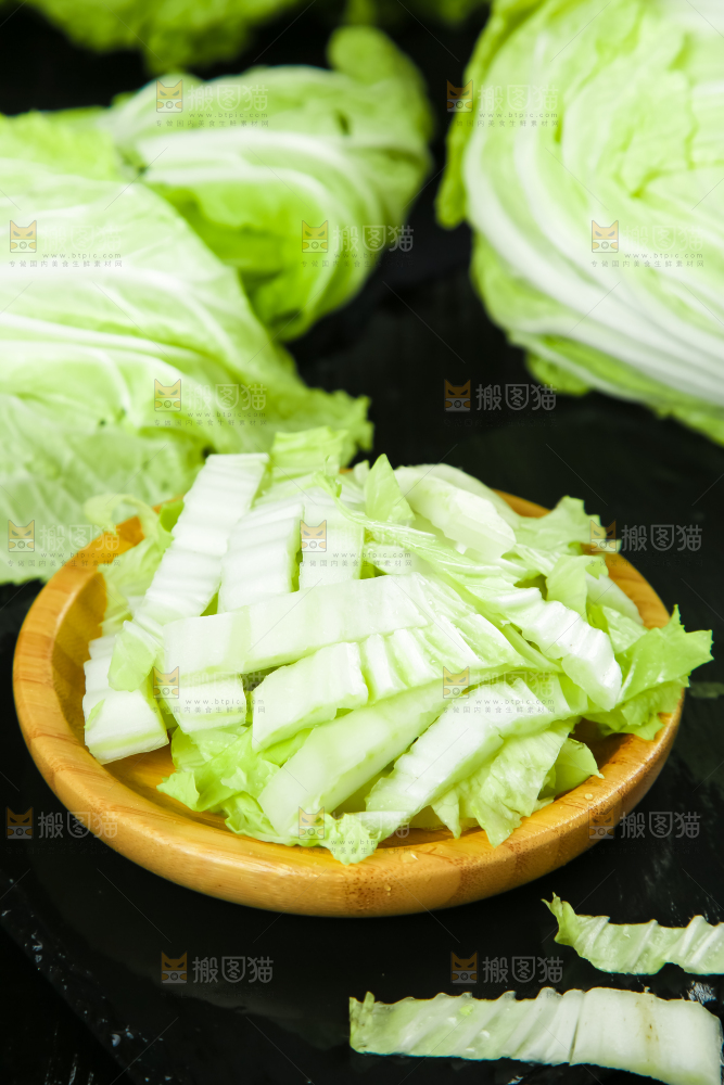 黑底上的有机大白菜