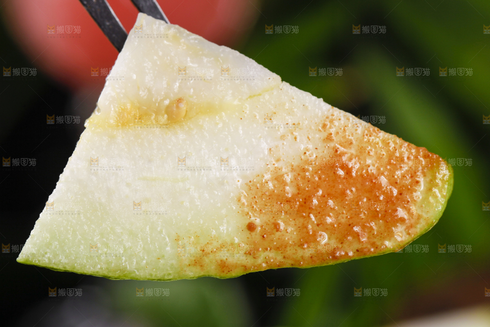 黑底上的广西白心芭乐