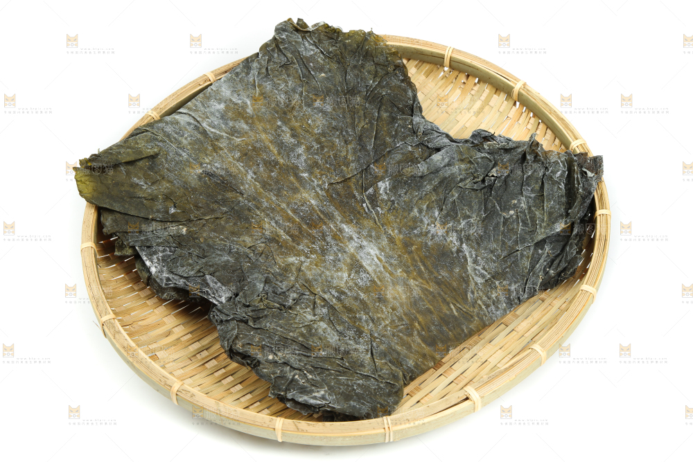 篮子里放着干海带