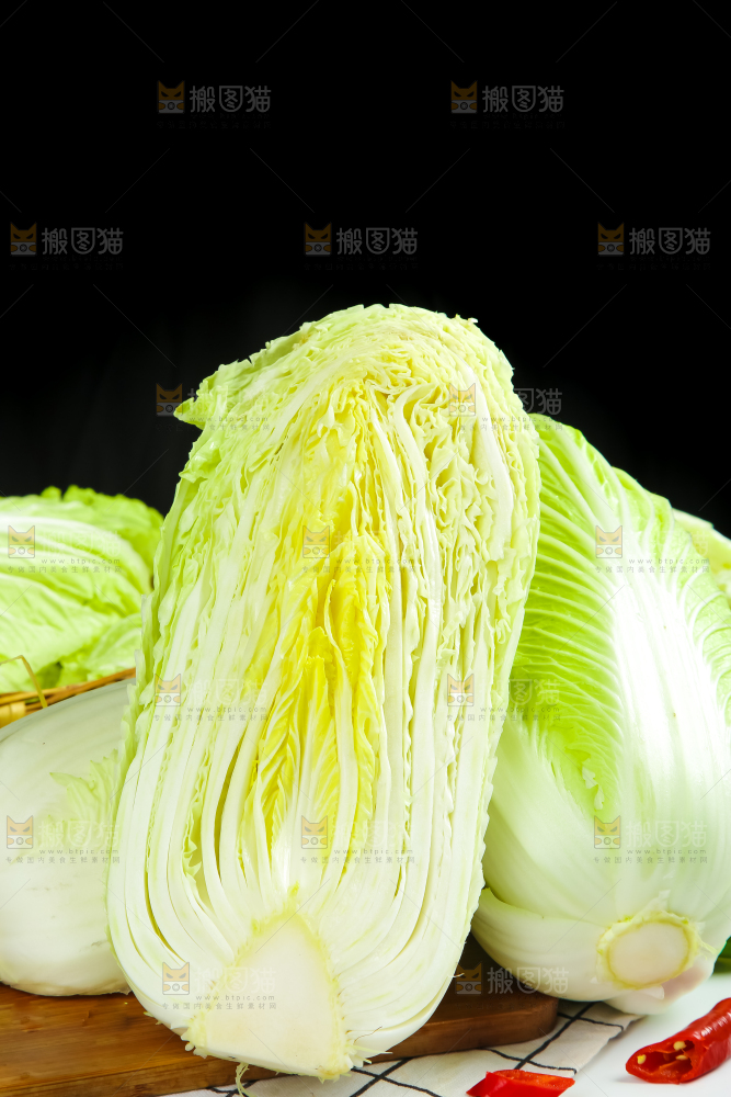 木底上放着大白菜