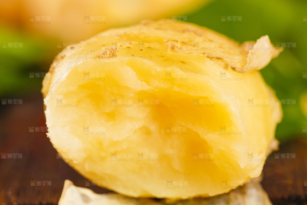 掰开的小土豆