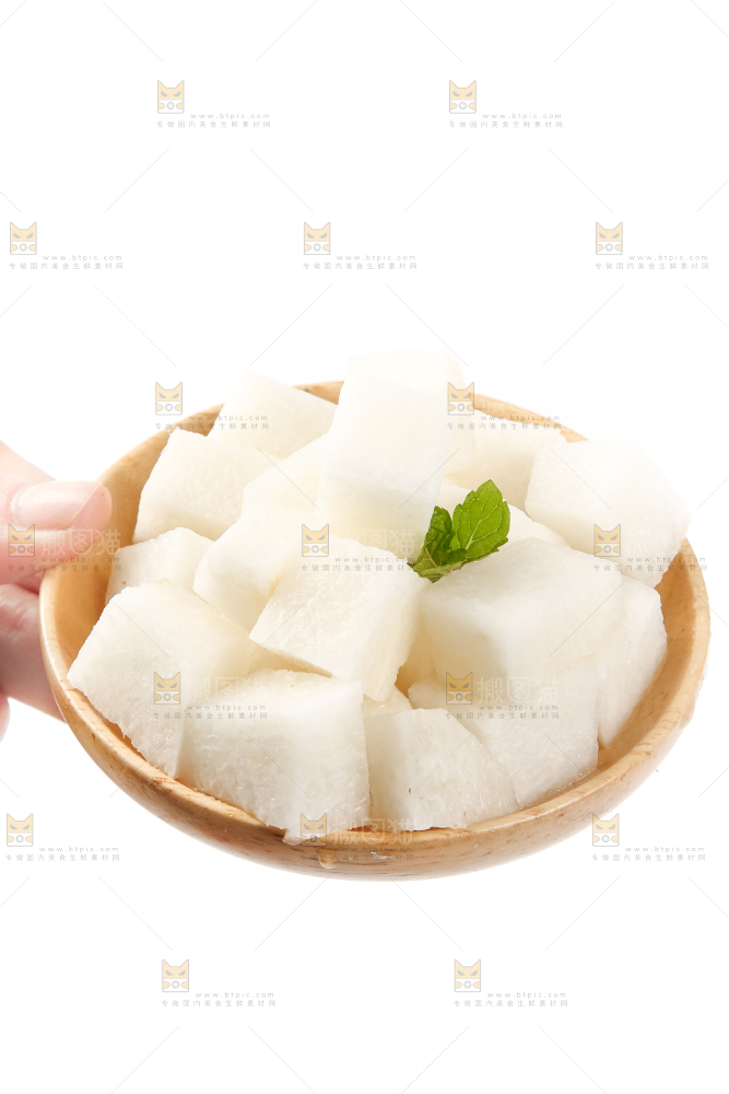 盘子里装着凉薯
