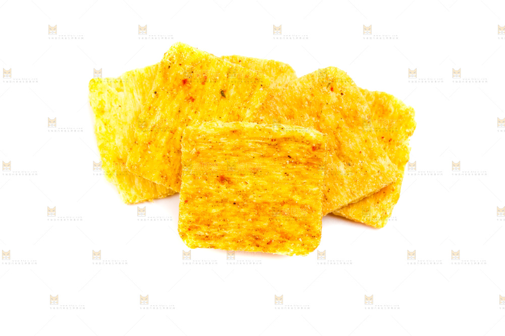 白底上放着麻辣锅巴