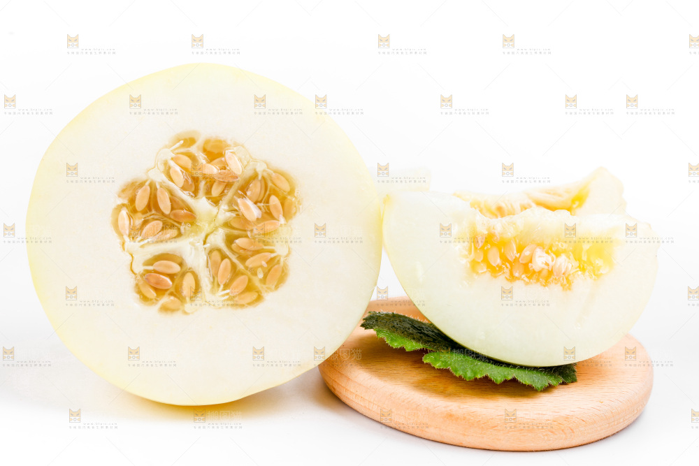 木板上的甜瓜