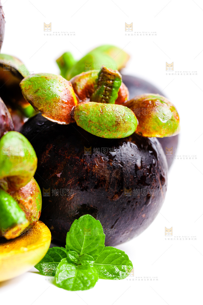 白底上放着泰国山竹