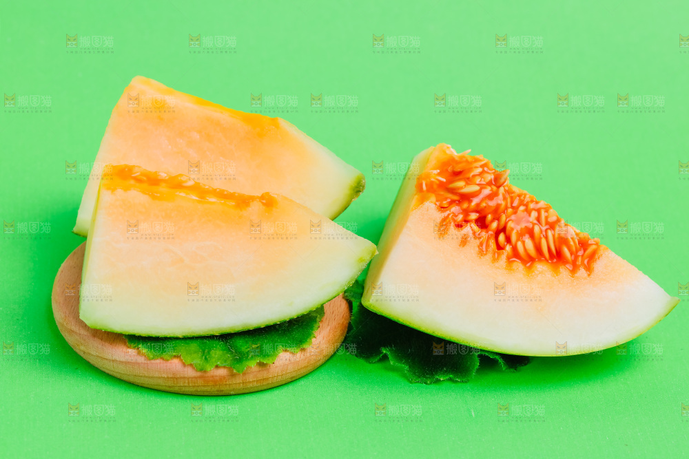 浅底上的哈密瓜