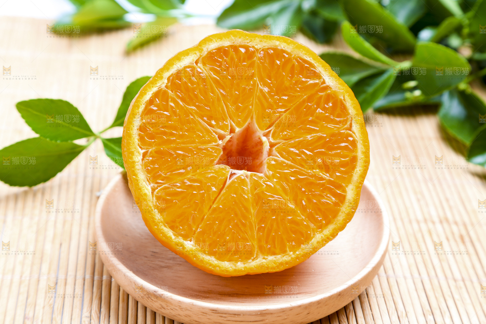 木底上放着新鲜丑八怪