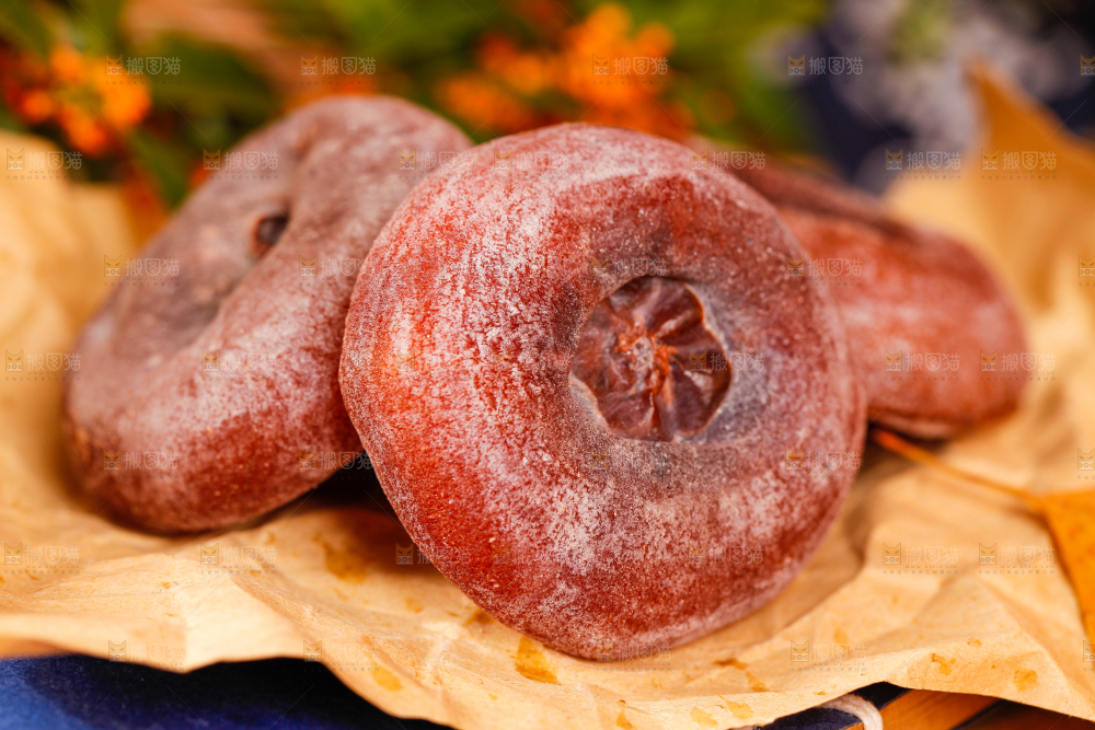 深底上的柿饼