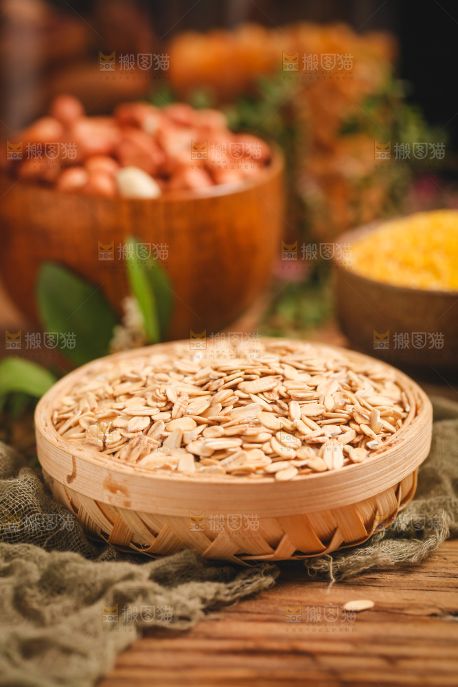 篮子里装着麦片