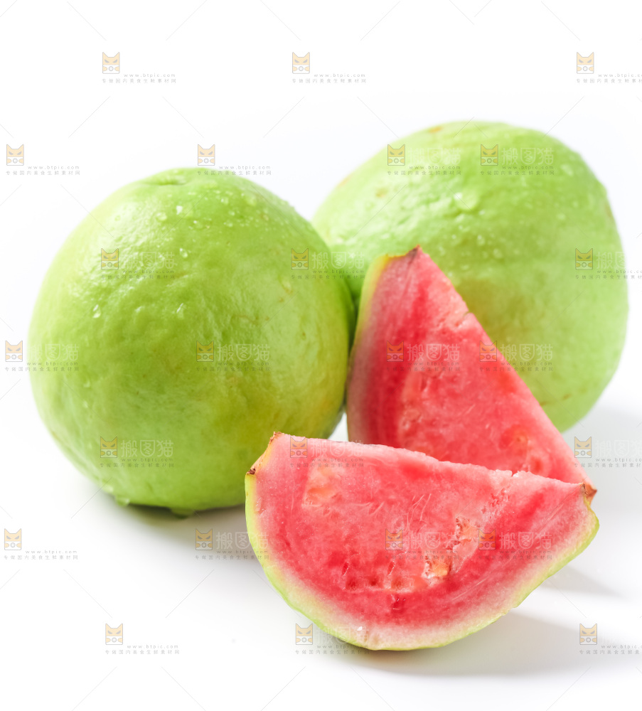 白底上放着红心番石榴