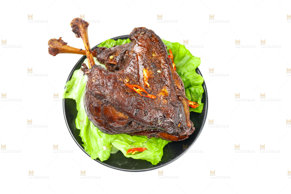 盘子里的酱香鸭腿