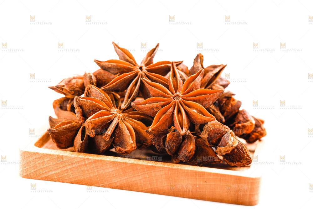 盘子里装着八角