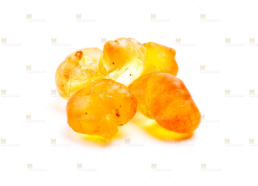 白底上的桃树胶