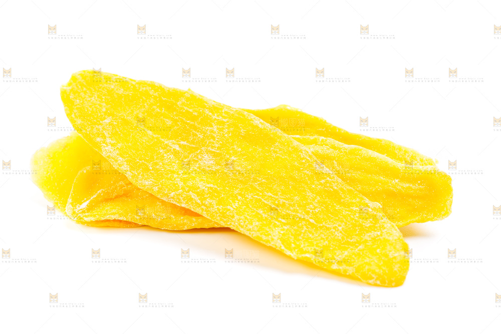 白底上放着芒果干片